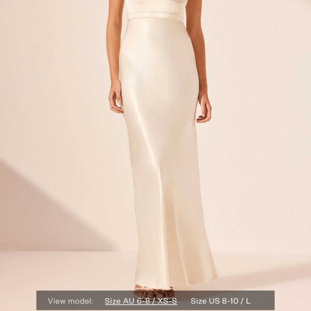Elegant Cream Maxi Skirt